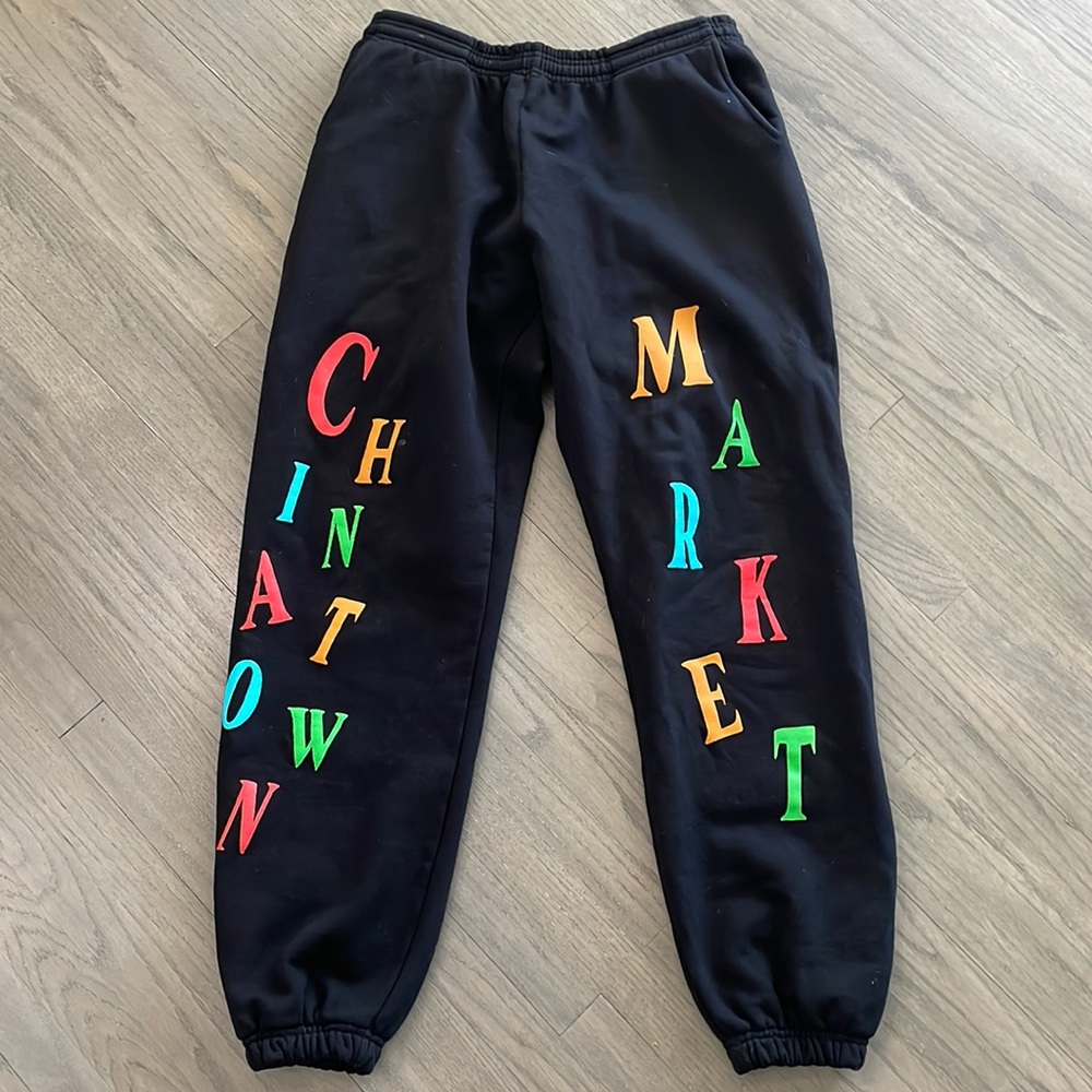 EUC MENS CHINATOWN SWEATS MENS SIZE XL